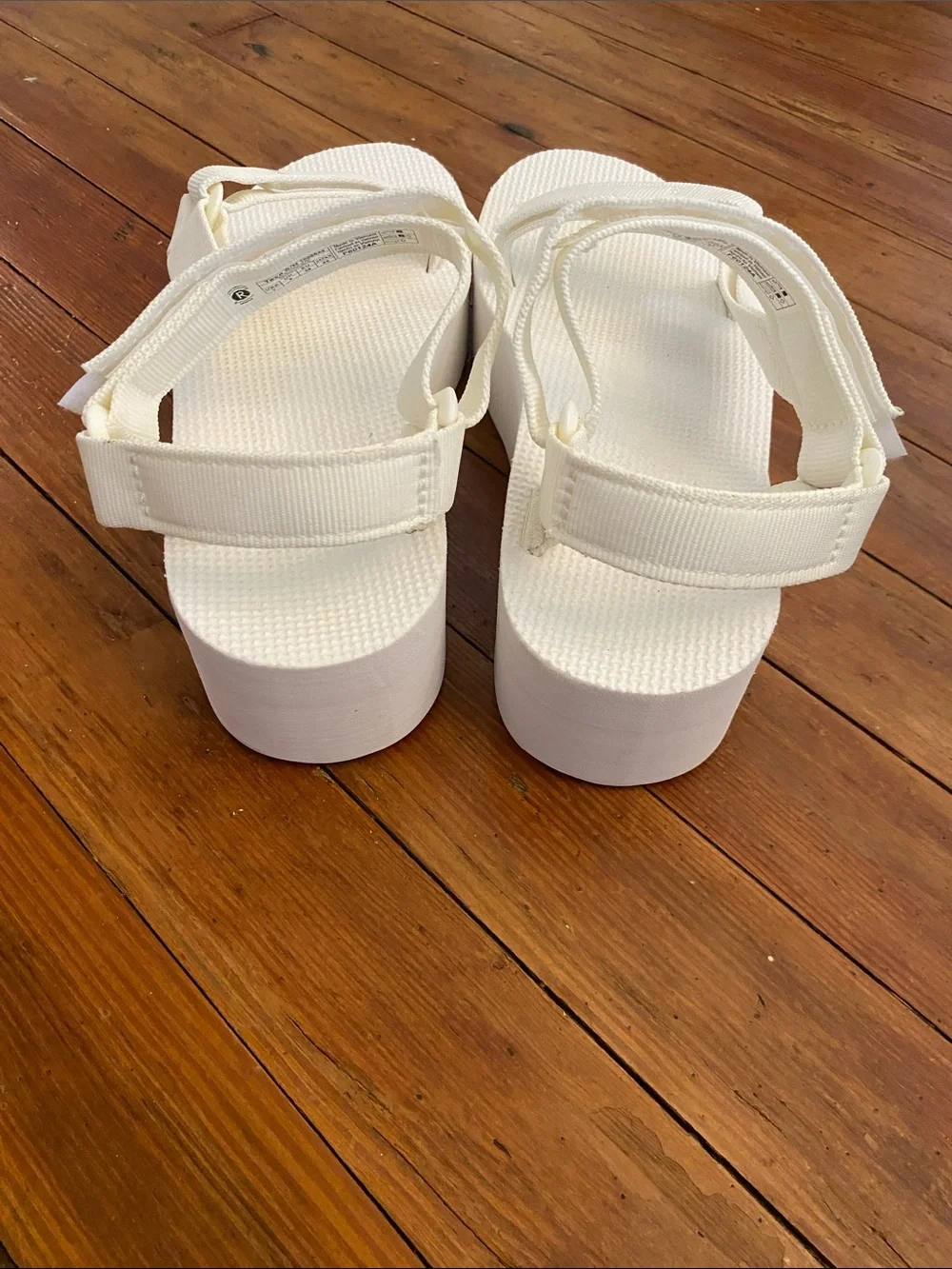 Teva Flatform Universal Chunky Sandals in Bright White Size 7